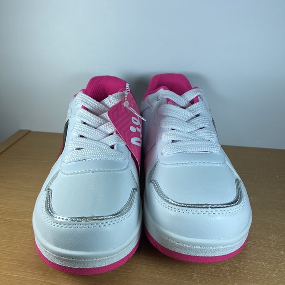 Barbie Limited Edition Kid’s Sneakers Size 4Y - Picture 4 of 13